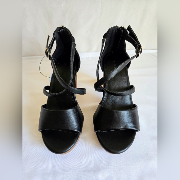 NWT Torrid Crisscross Strap Platform Heels -SAME DAY SHIP - ORDER BY 4PM PST - Picture 6 of 16
